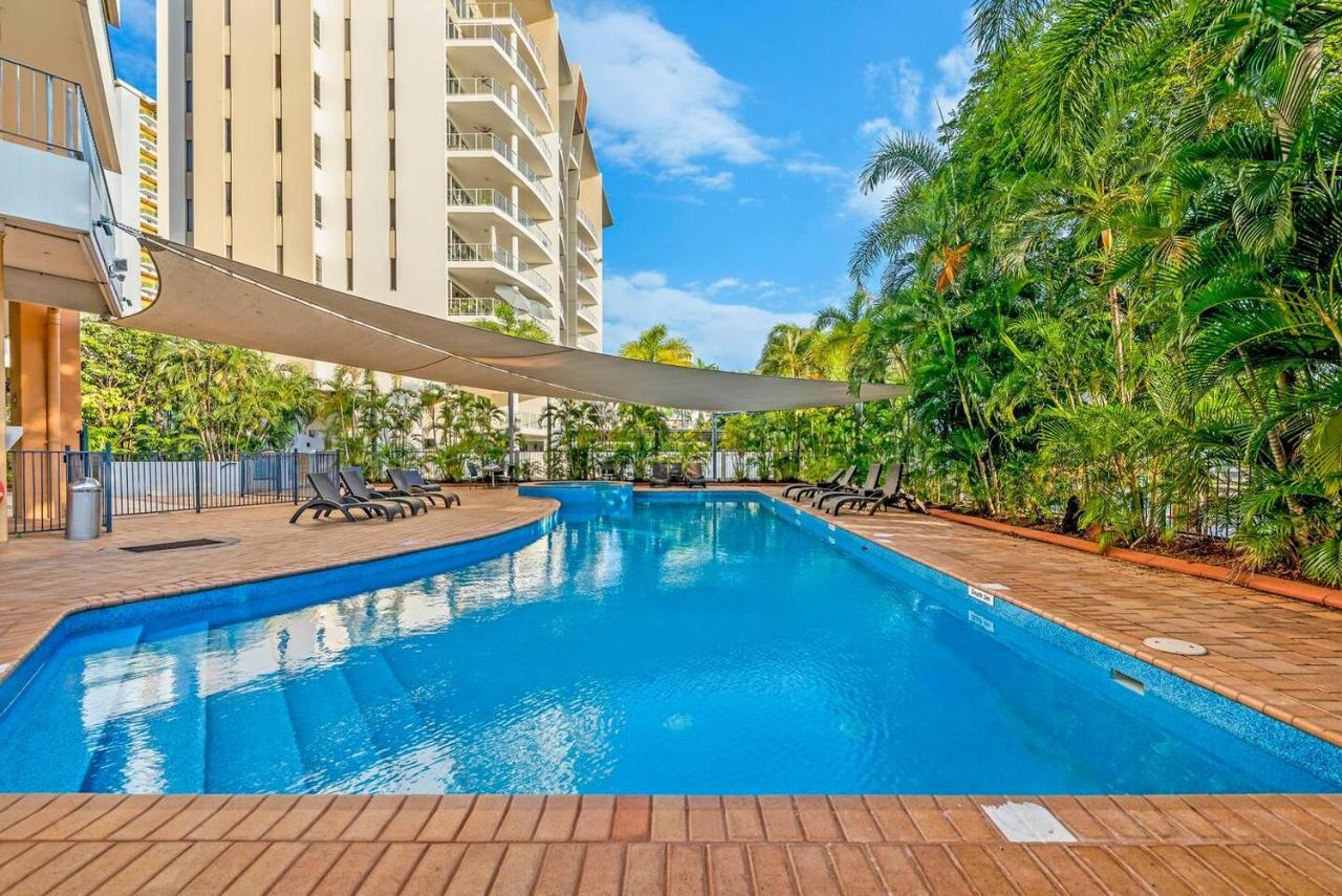 Esplanade Poolside Living With Lush Balcony Vistas Lejlighed Darwin Eksteriør billede