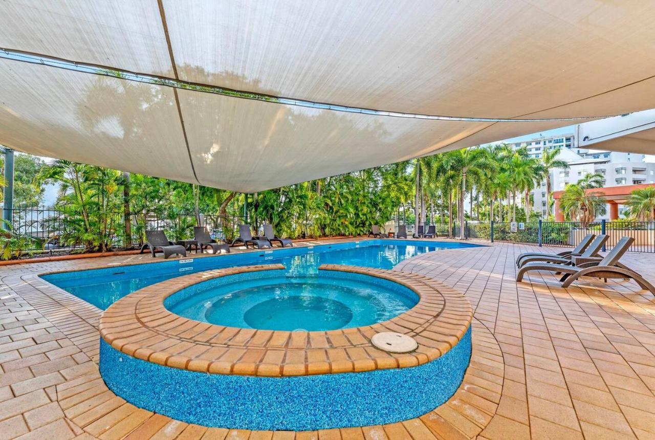 Esplanade Poolside Living With Lush Balcony Vistas Lejlighed Darwin Eksteriør billede